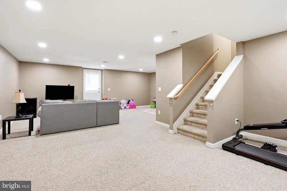 143 PENNS MANOR DRIVE Kennett Square, PA 19348