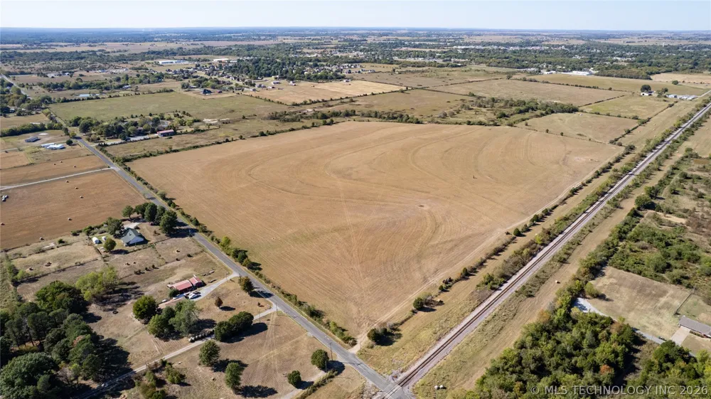 S 280 ROAD Wagoner, OK 74467