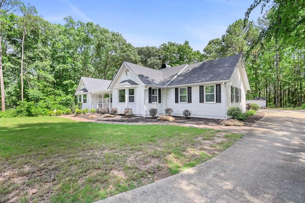 20 Turkey Point Drive LaGrange, GA 30240