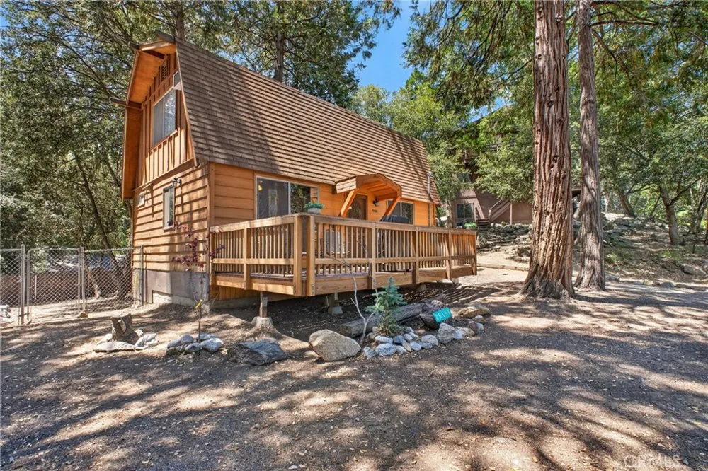 25151 Wrightwood Idyllwild, CA 92549