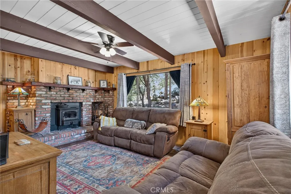 25151 Wrightwood Idyllwild, CA 92549