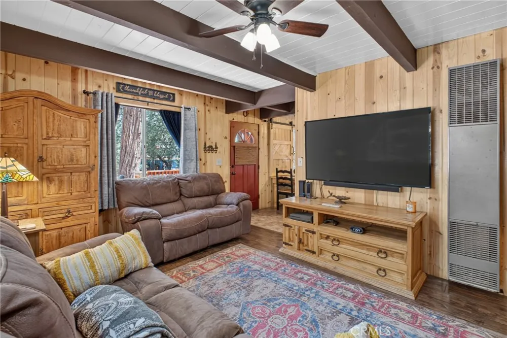 25151 Wrightwood Idyllwild, CA 92549