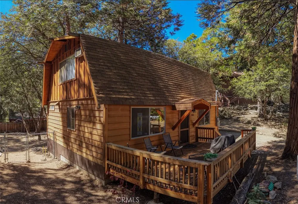 25151 Wrightwood Idyllwild, CA 92549