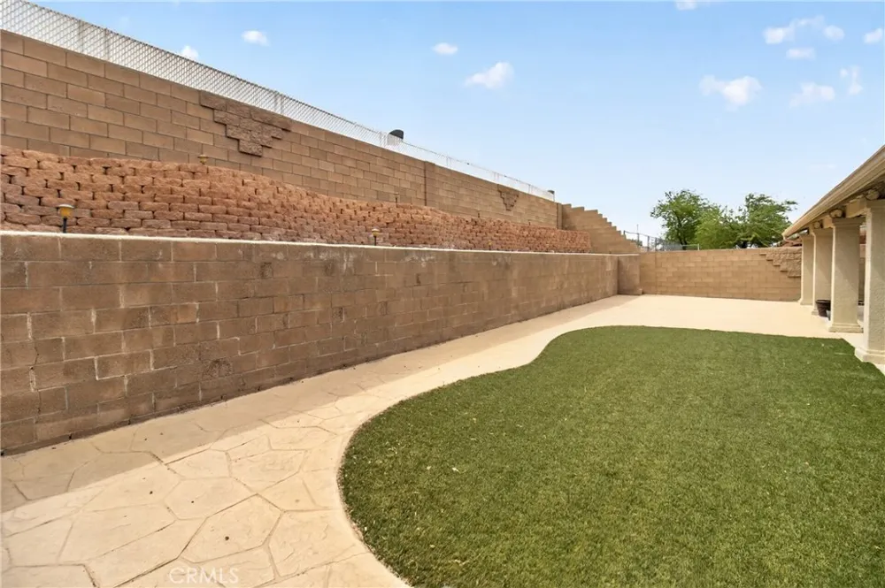 2228 Paseo Del Rey Needles, CA 92363