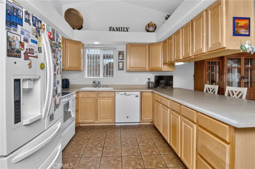 2228 Paseo Del Rey Needles, CA 92363