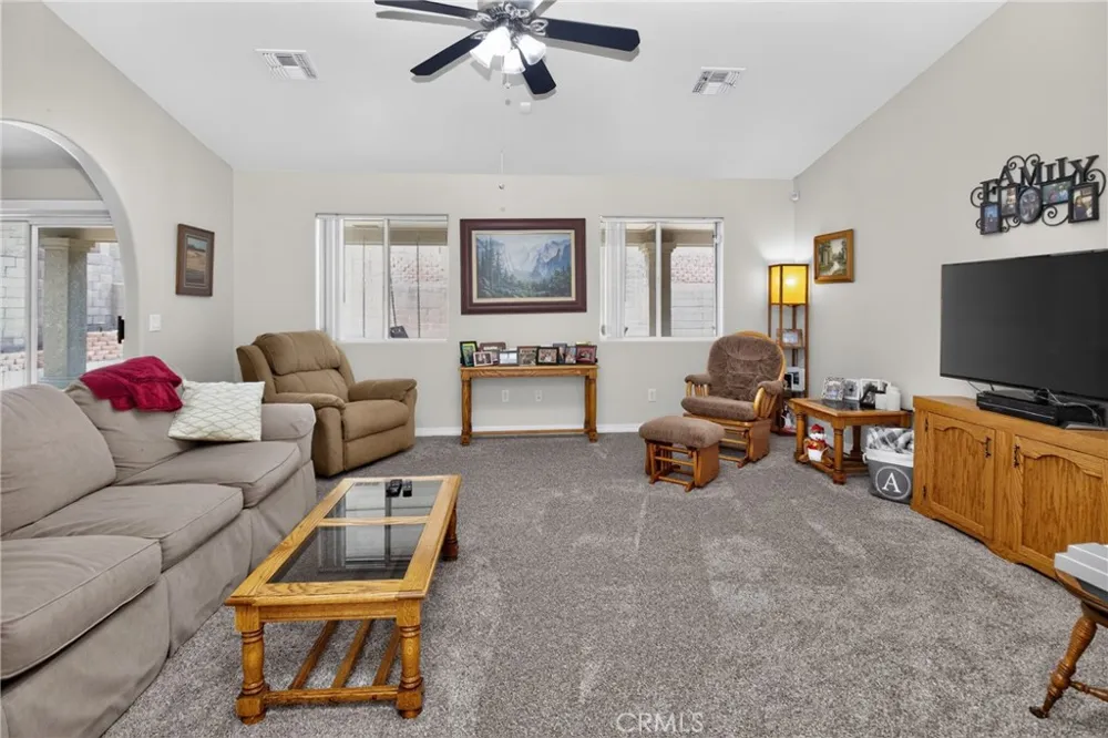 2228 Paseo Del Rey Needles, CA 92363