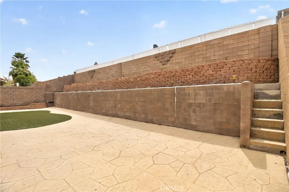 2228 Paseo Del Rey Needles, CA 92363