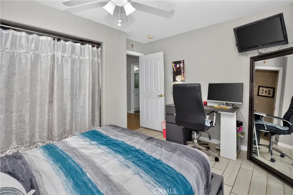 2228 Paseo Del Rey Needles, CA 92363
