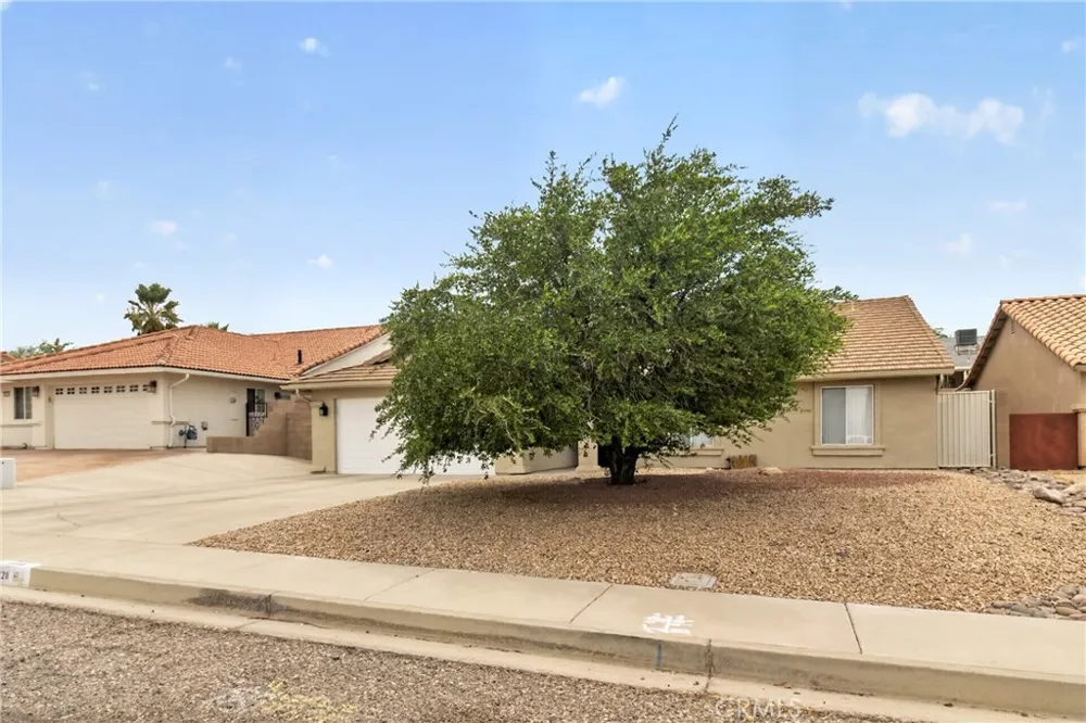 2228 Paseo Del Rey Needles, CA 92363