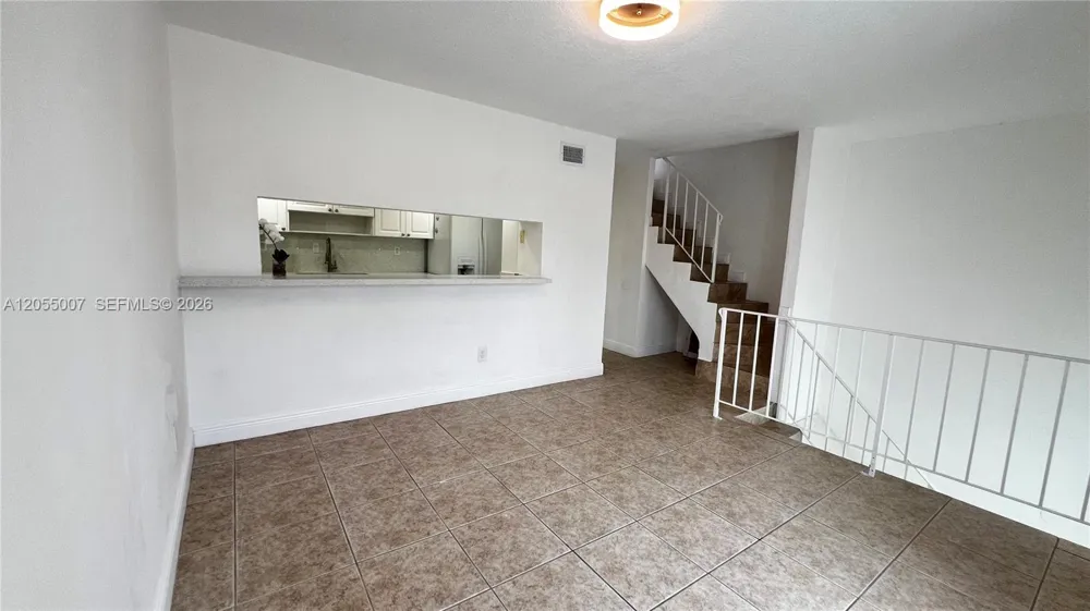 984 W 40th St #2 Hialeah, FL 33012