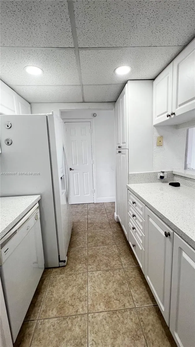 984 W 40th St #2 Hialeah, FL 33012