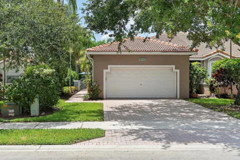 2901 E Aragon Boulevard #1