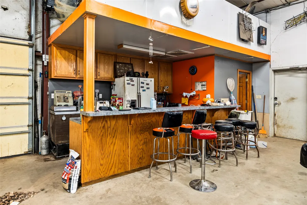 1389 Highway 290 E Elgin, TX 78621
