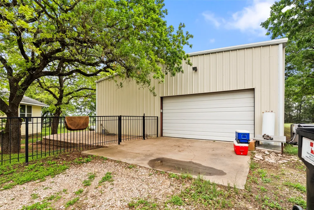 1389 Highway 290 E Elgin, TX 78621