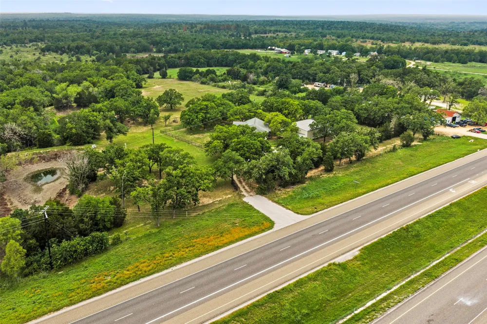 1389 Highway 290 E Elgin, TX 78621