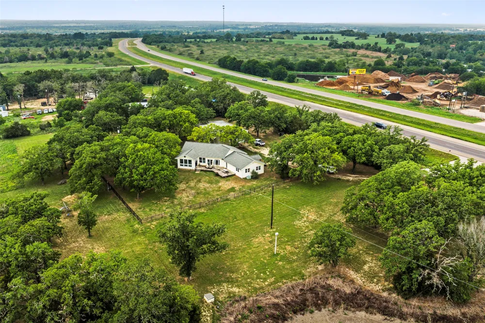 1389 Highway 290 E Elgin, TX 78621