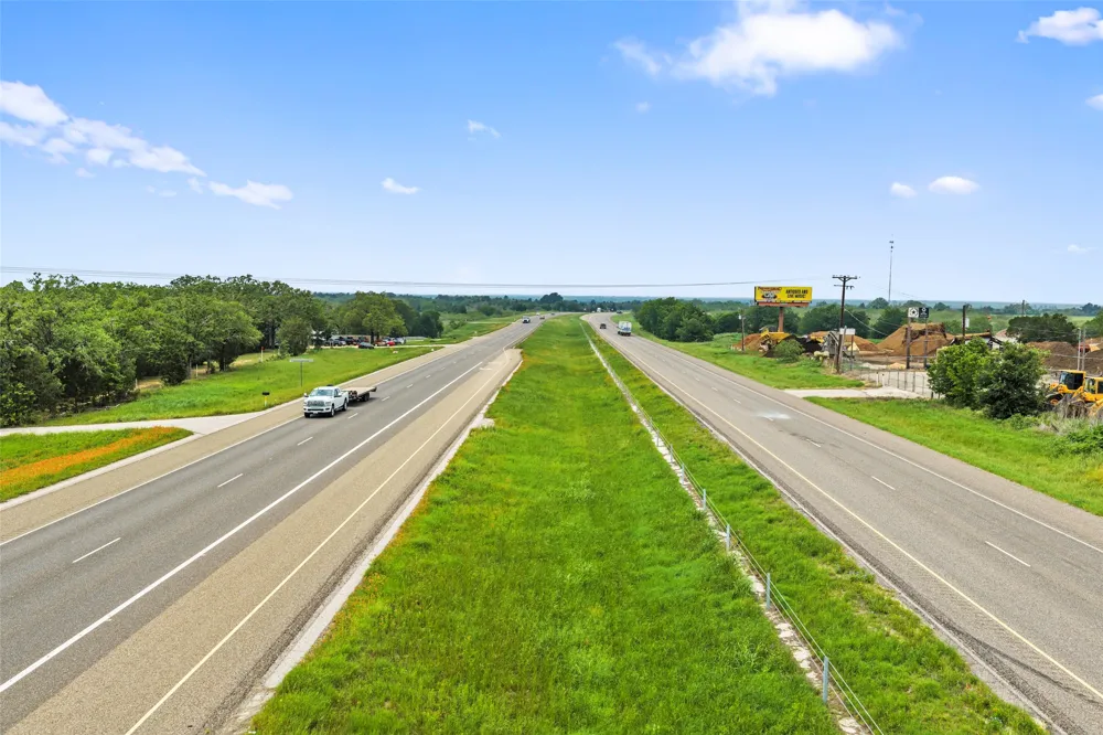 1389 Highway 290 E Elgin, TX 78621