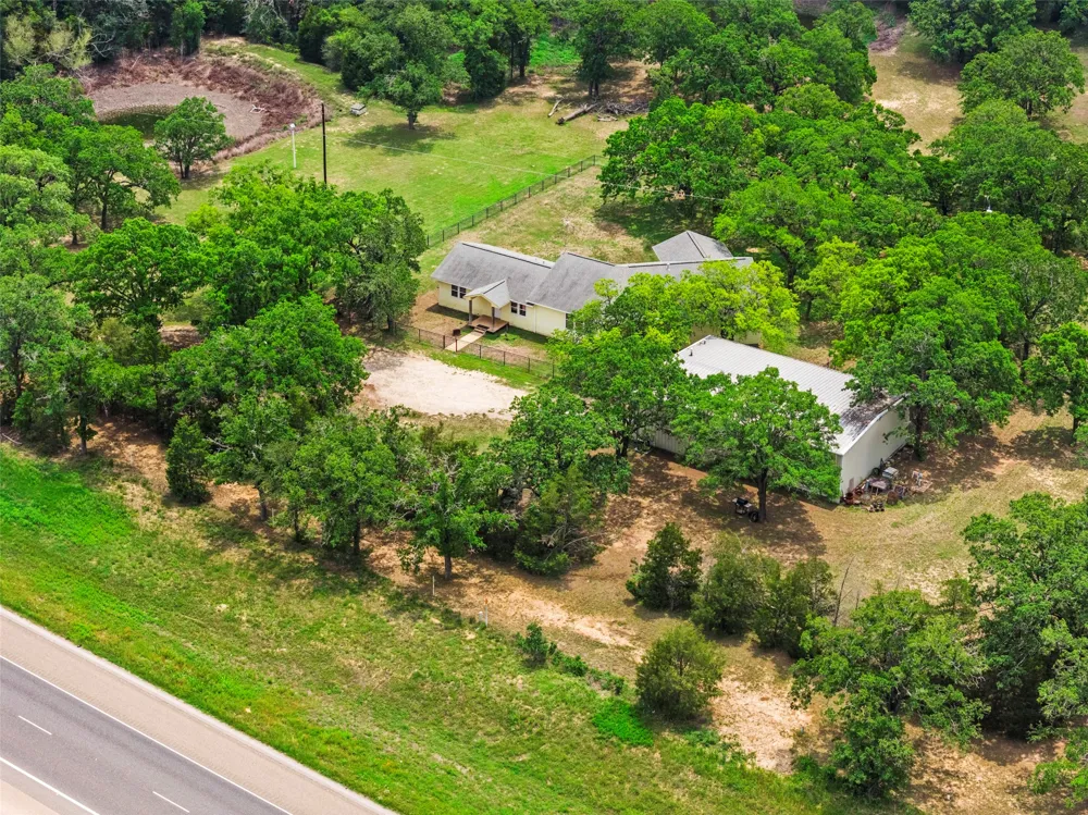 1389 Highway 290 E Elgin, TX 78621