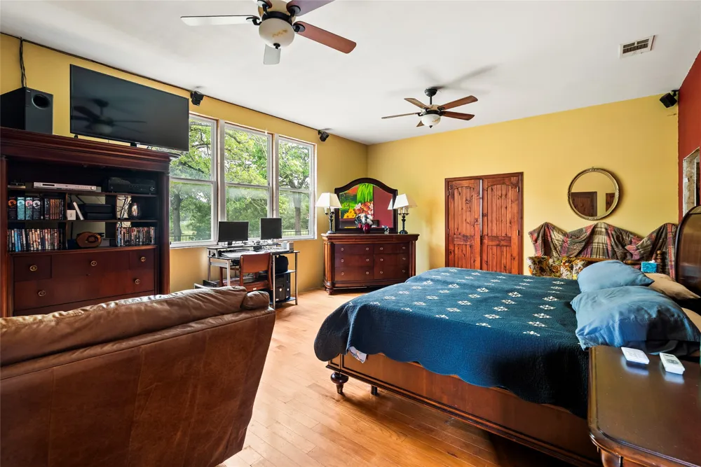 1389 Highway 290 E Elgin, TX 78621
