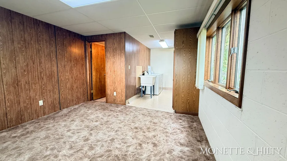 2883 Lakeshore Road Twin Lake, MI 49457