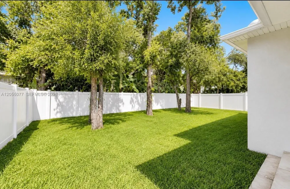3706 WIGGINS LEAF ST Tampa, FL 33619