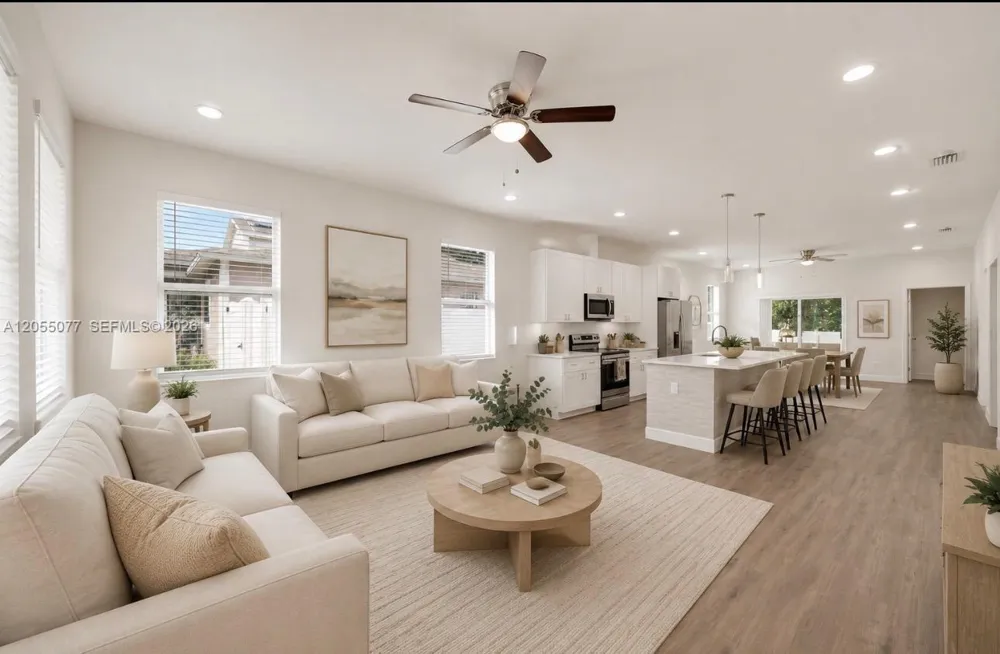 3706 WIGGINS LEAF ST Tampa, FL 33619