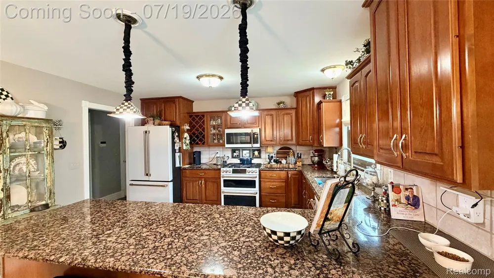 1205 Yule Road Addison Township, MI 48367