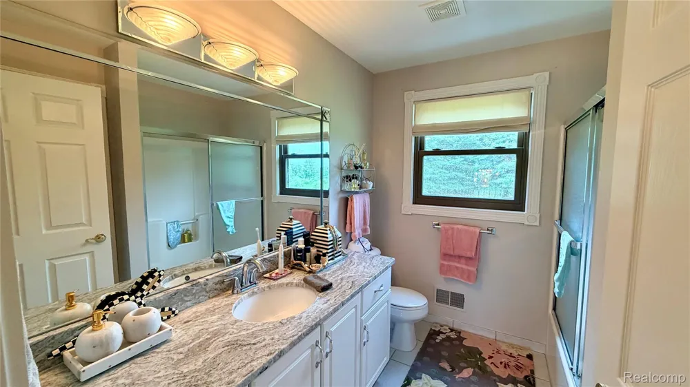 1205 Yule Road Addison Township, MI 48367