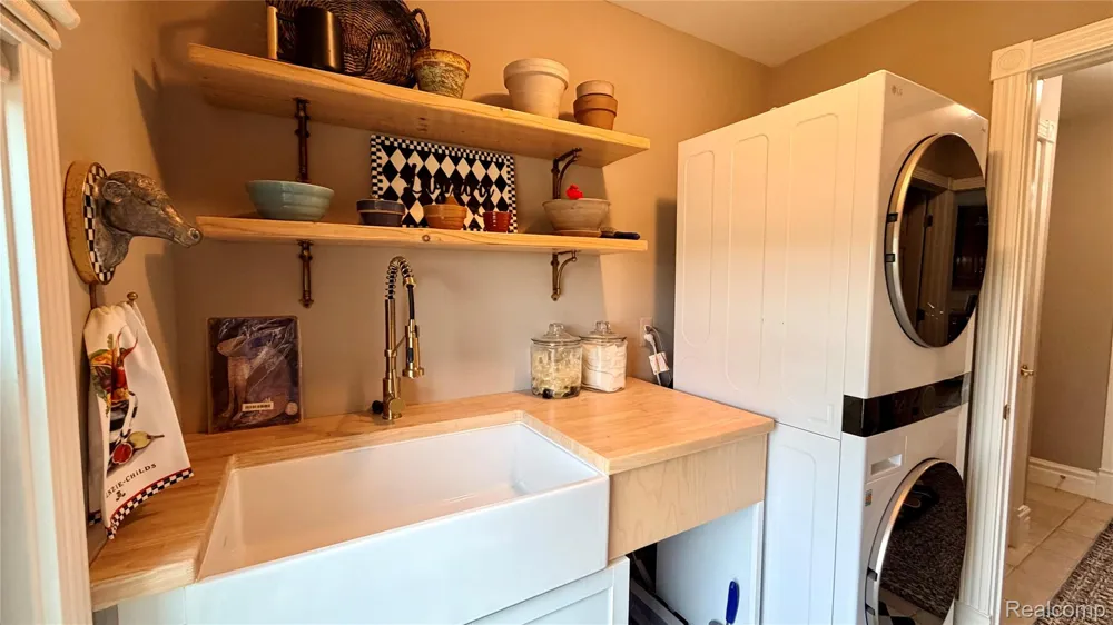 1205 Yule Road Addison Township, MI 48367