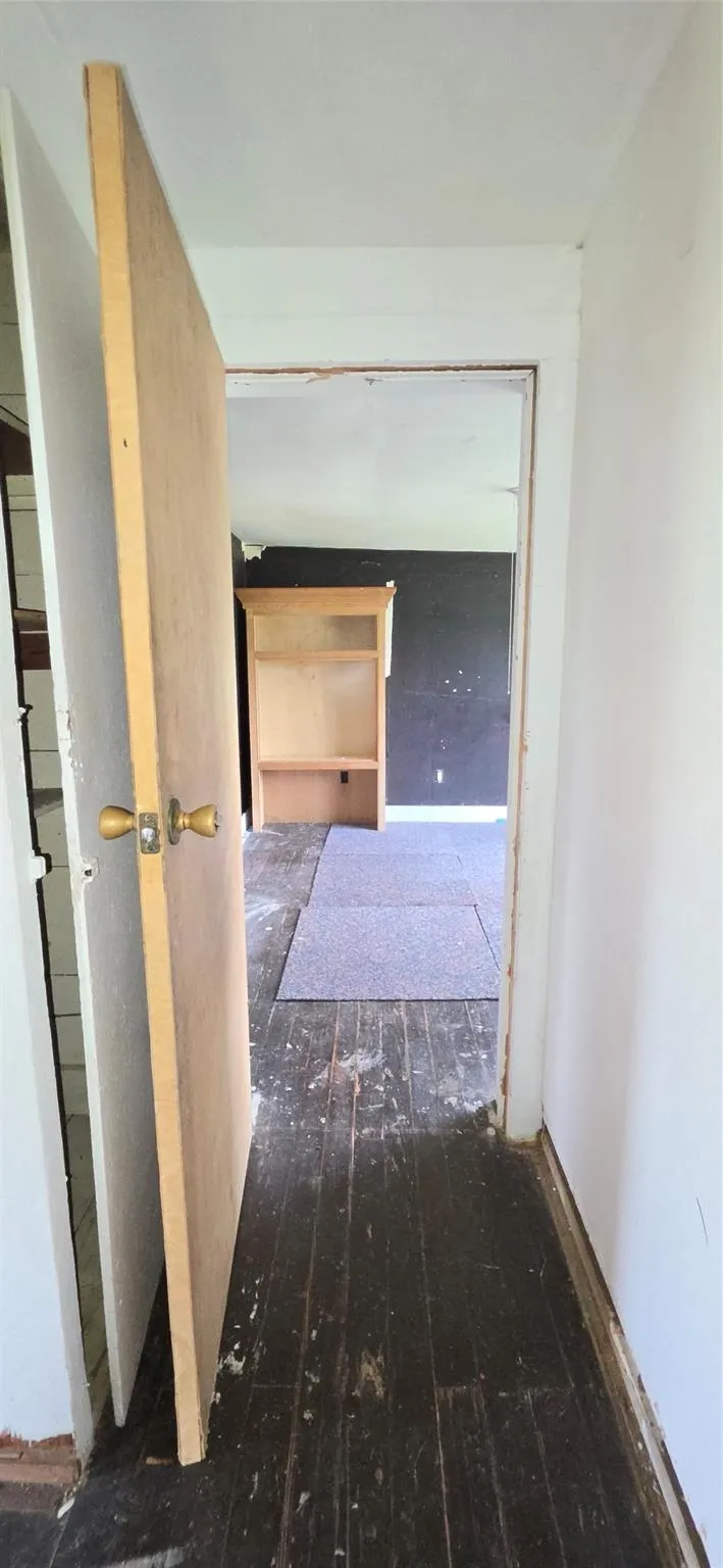 213 W Jackson Street West Columbia, TX 77486