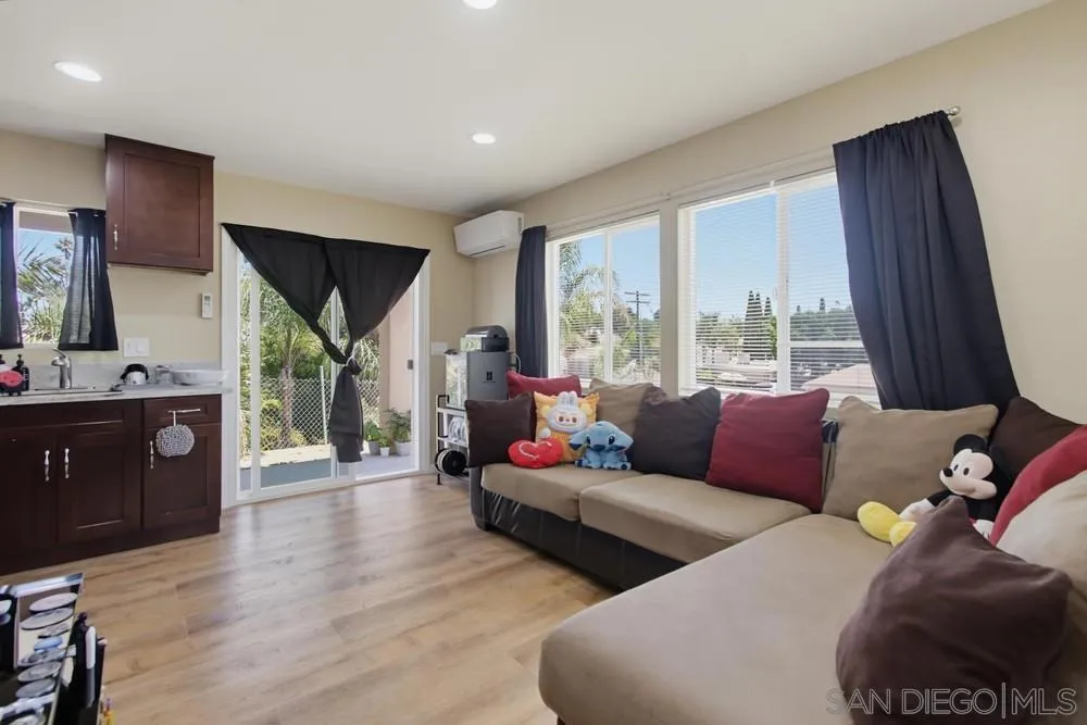 3440 Egan St San Diego, CA 92115
