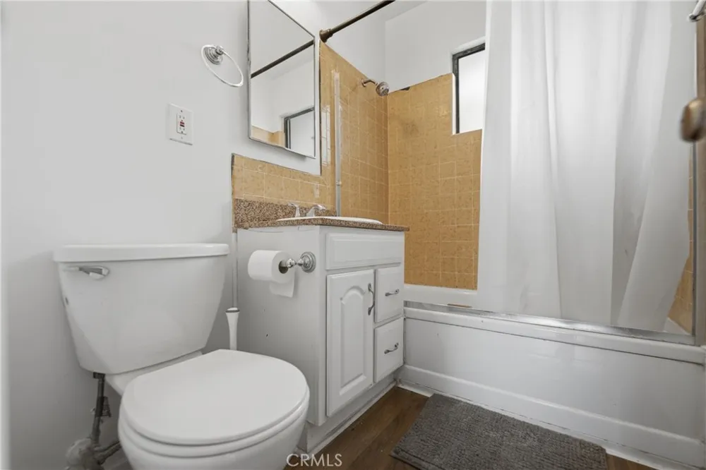 10128 Walnut #E Bellflower, CA 90706