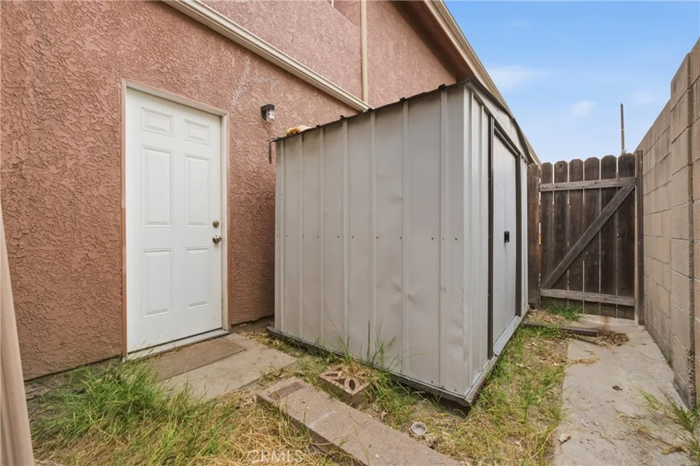 10128 Walnut #E Bellflower, CA 90706