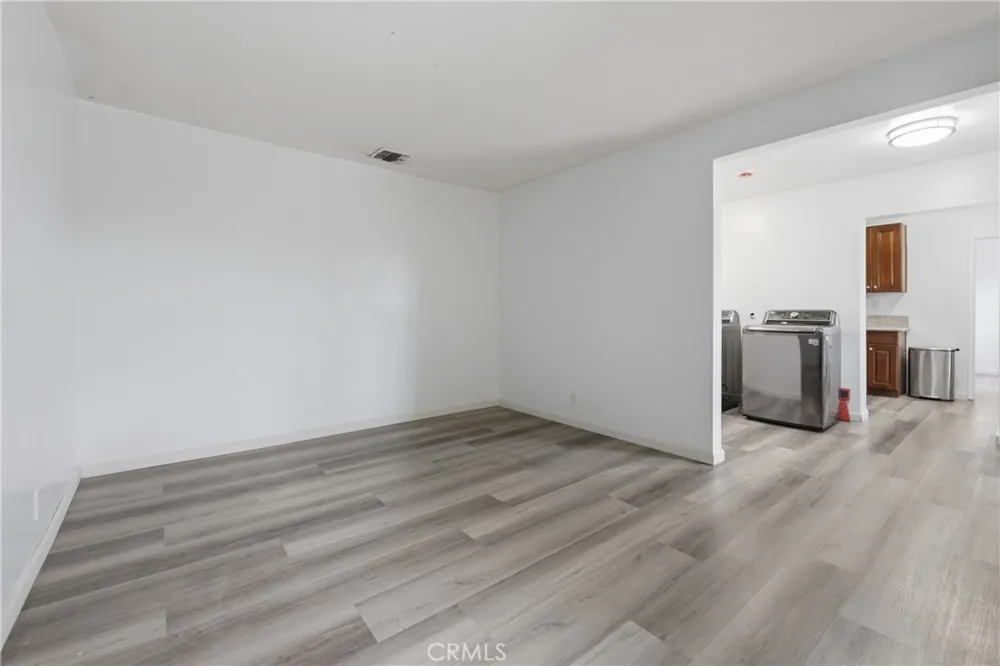 10128 Walnut #E Bellflower, CA 90706