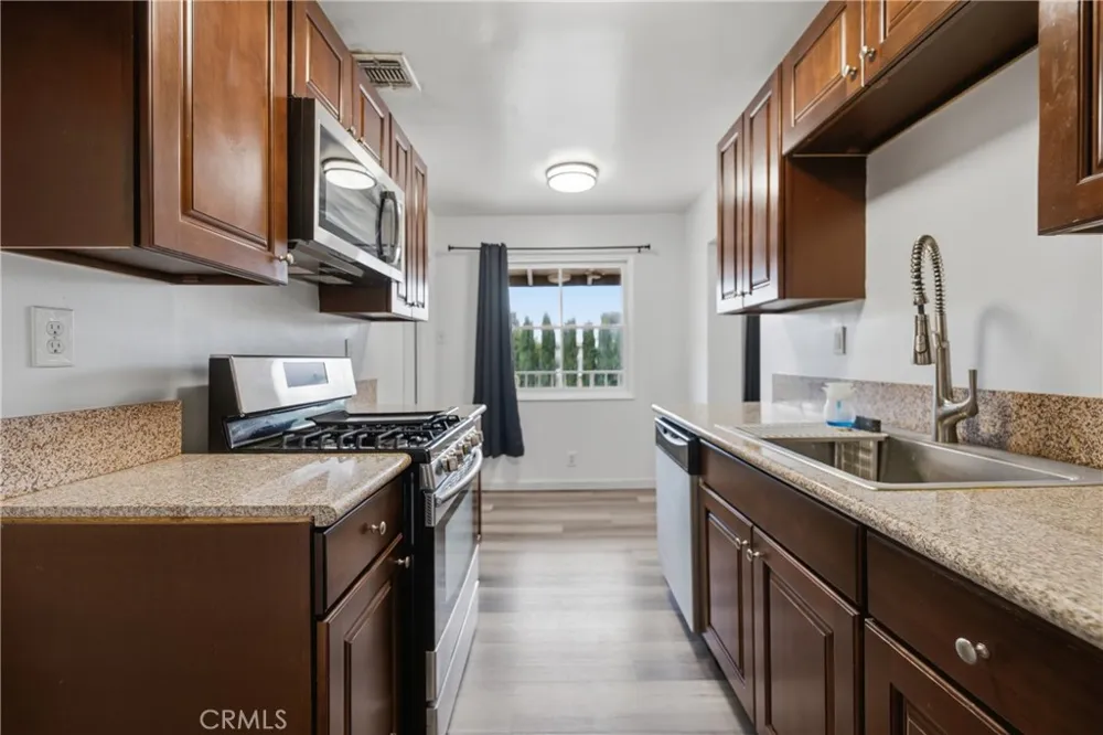 10128 Walnut #E Bellflower, CA 90706