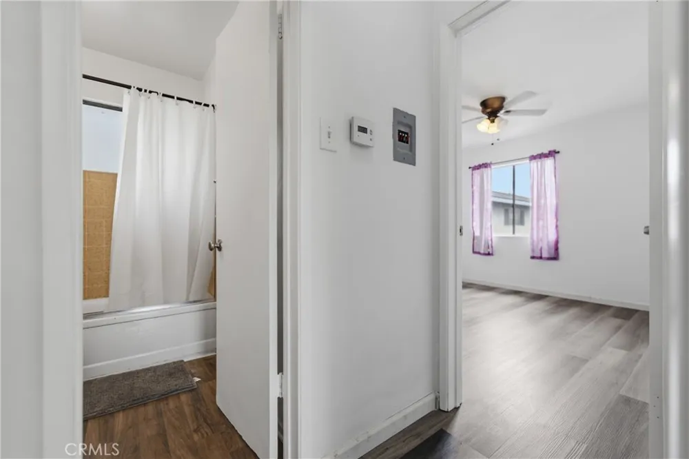 10128 Walnut #E Bellflower, CA 90706
