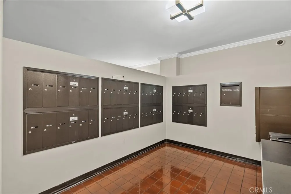 330 W California #316 Pasadena, CA 91105