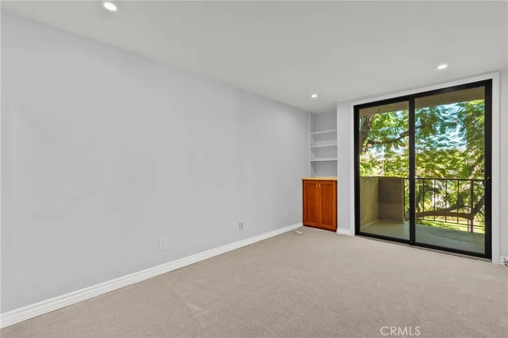 330 W California #316 Pasadena, CA 91105