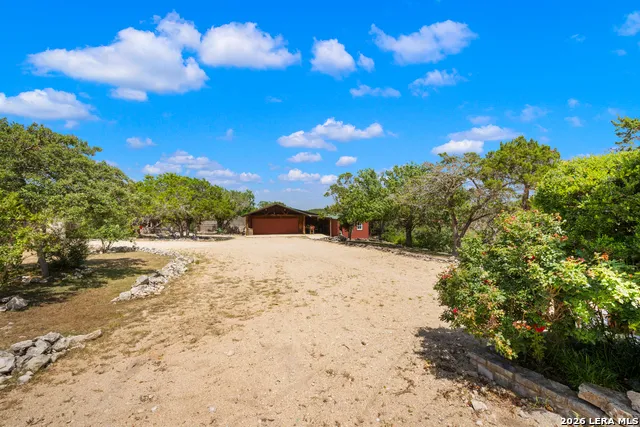170 OVERLAND TRL W Hunt, TX 78024