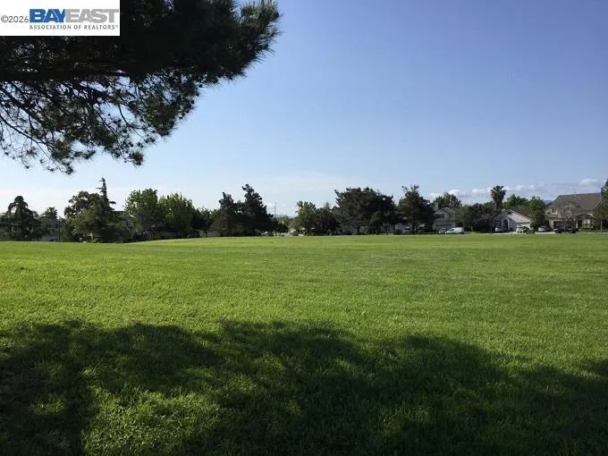 1356 Peppertree Way Tracy, CA 95376