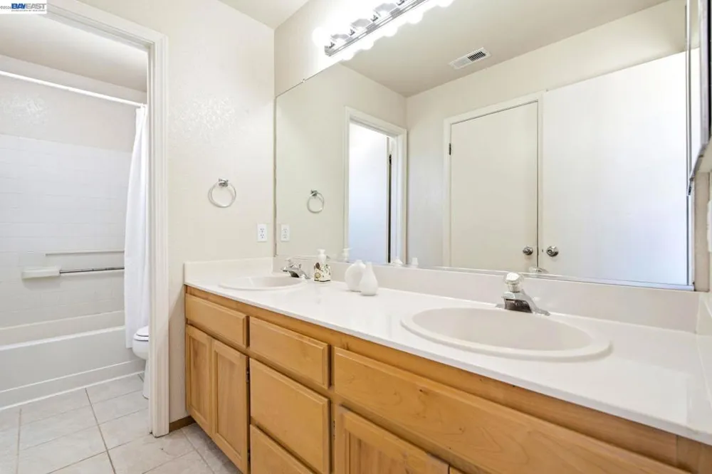 1356 Peppertree Way Tracy, CA 95376