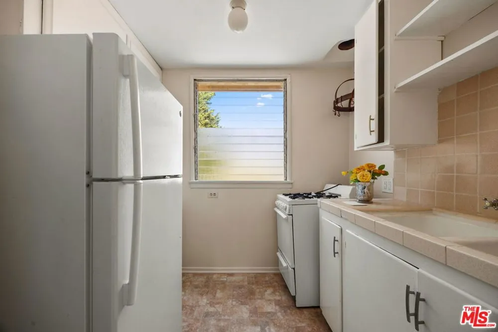 435 Raymond Avenue Santa Monica, CA 90405