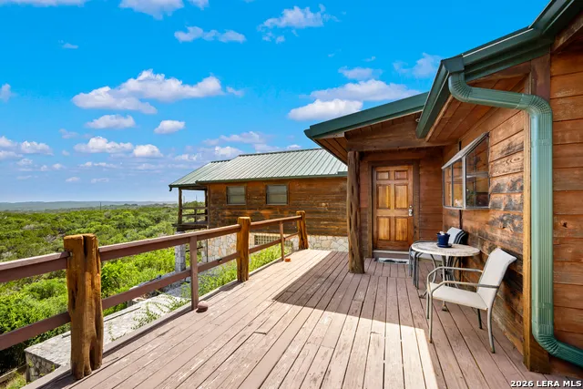170 OVERLAND TRL W Hunt, TX 78024