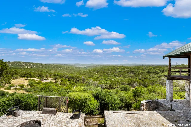170 OVERLAND TRL W Hunt, TX 78024