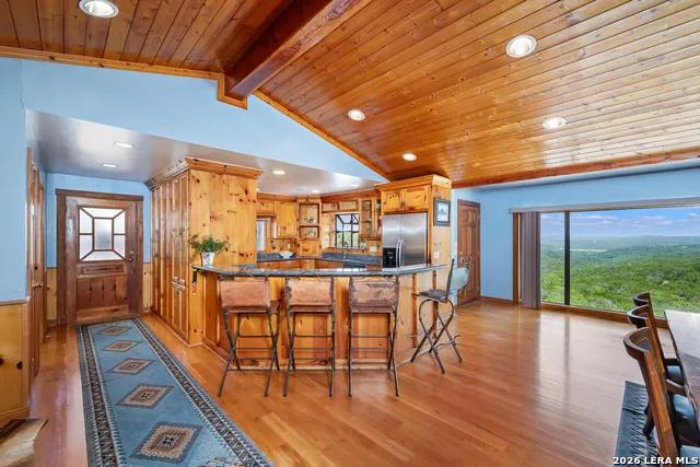 170 OVERLAND TRL W Hunt, TX 78024