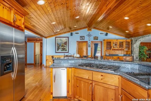 170 OVERLAND TRL W Hunt, TX 78024