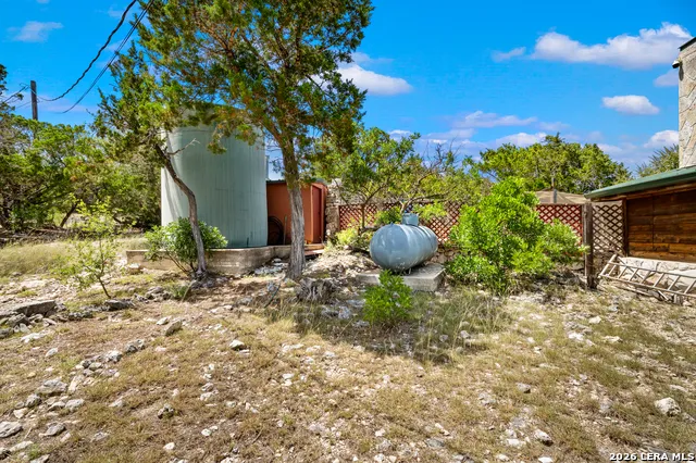 170 OVERLAND TRL W Hunt, TX 78024