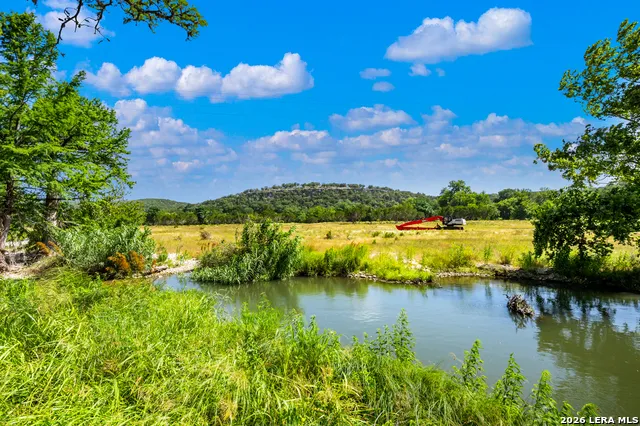 170 OVERLAND TRL W Hunt, TX 78024