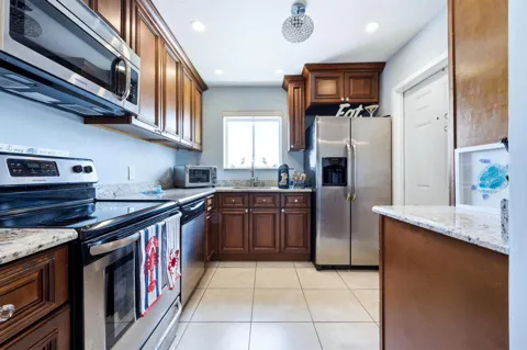 200 Waterway Drive S #309