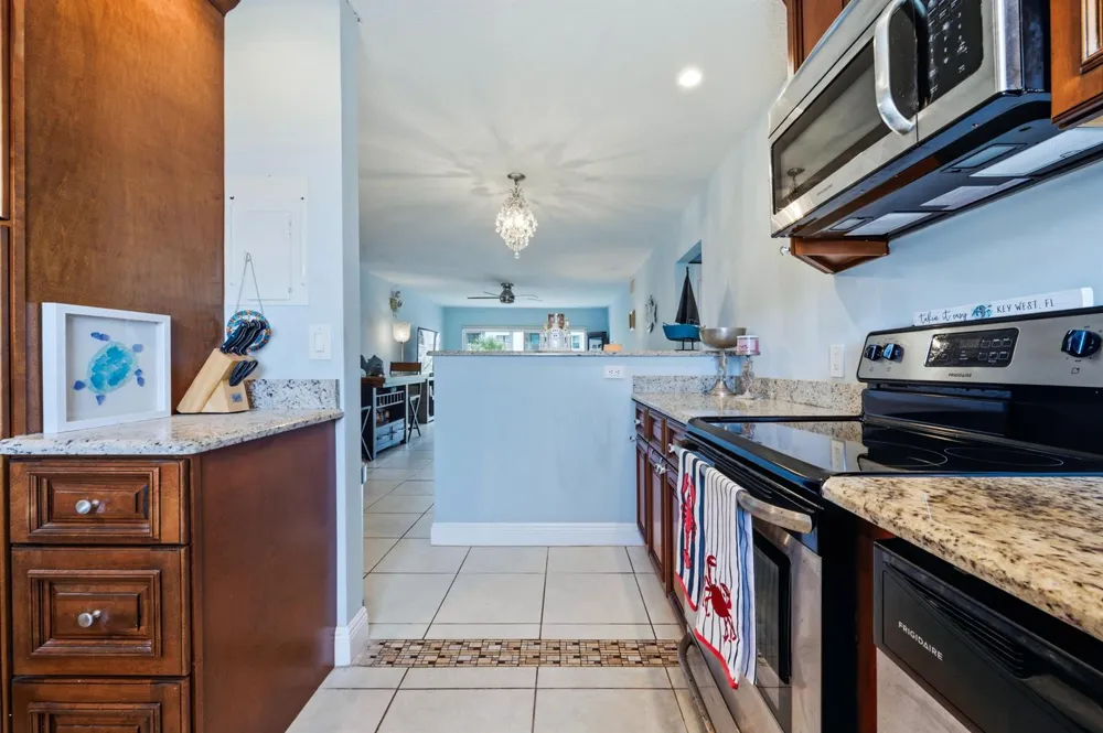 200 Waterway Drive S #309 Lantana, FL 33462